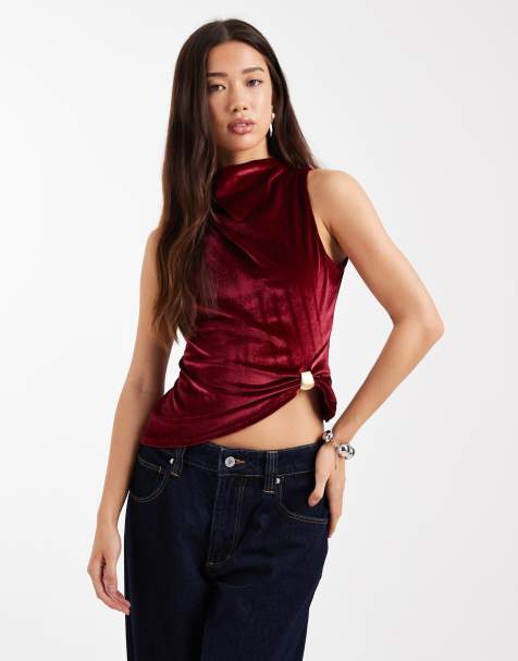 Top burdeos con cuello subido, bajo asimétrico y herraje de terciopelo de ASOS DESIGN - view 1