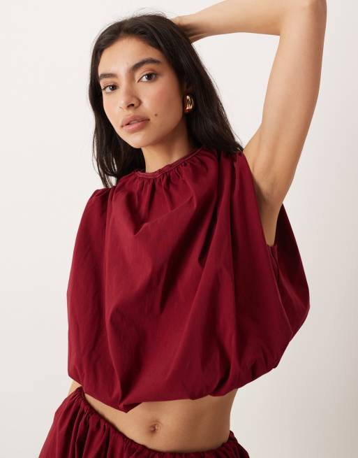Top burdeos con cuello subido y diseño abullonado de ASOS DESIGN (parte de un conjunto), 2 de 4