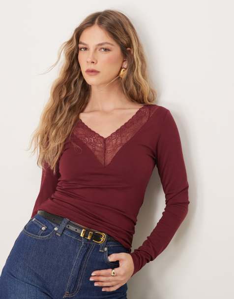 Top burdeos de manga larga con cuello de pico de encaje de Gina Tricot - view 1