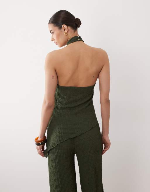 Top caqui asimétrico con cuello halter de tejido texturizado de ASOS DESIGN (parte de un conjunto), 4 de 4