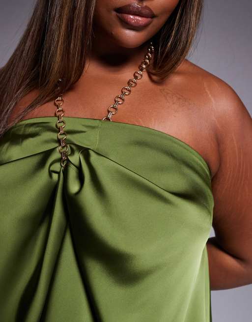 Top caqui de satén con cuello halter y cadena dorada de ASOS DESIGN Curve (parte de un conjunto), 3 de 4