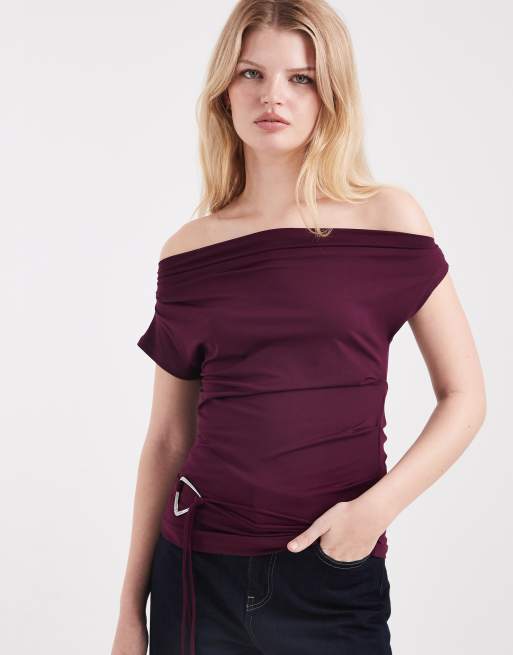 Top color arándano con escote Bardot y cinturón Georgie de Cotton On