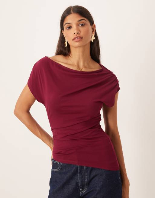 Top color ciruela asimétrico de corte suelto alargado con detalle fruncido de ASOS DESIGN