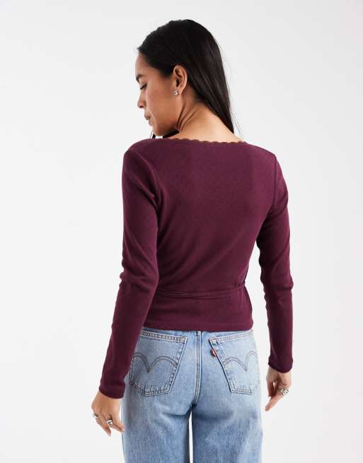 Top color ciruela cruzado de punto pointelle de Miss Selfridge, 2 de 4