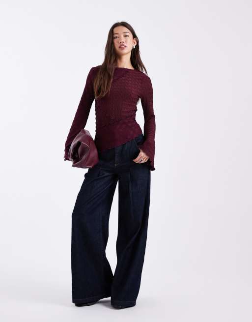 Top color ciruela de manga larga acampanada de punto texturizado variado de Miss Selfridge, 3 de 4