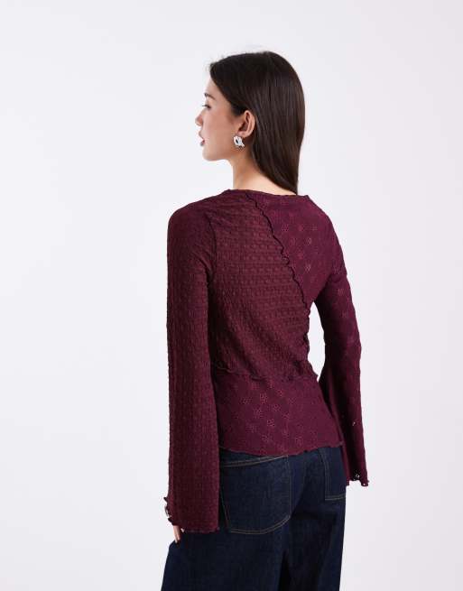 Top color ciruela de manga larga acampanada de punto texturizado variado de Miss Selfridge, 4 de 4