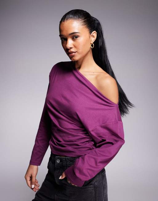 Top color ciruela de manga larga con cuello asimétrico caído y cintura entallada de ASOS DESIGN