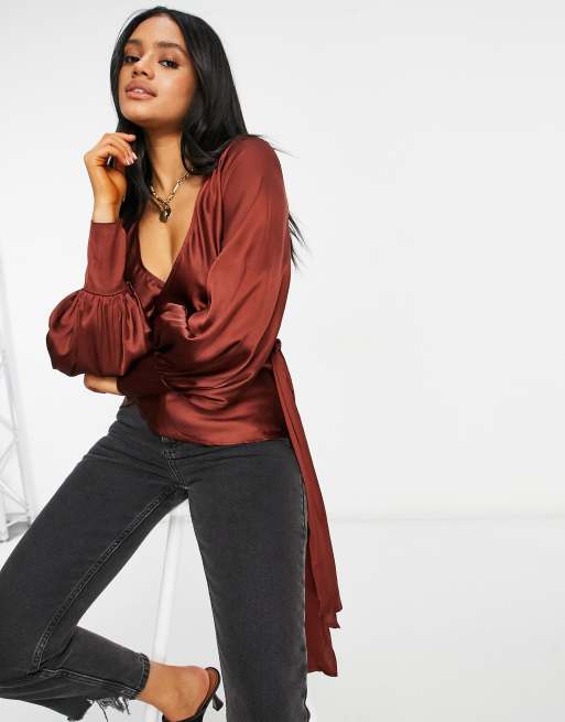 Top color cobre cruzado de satén de ASOS DESIGN