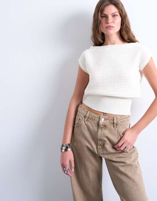 Top color crema asimétrico de punto calado de Topshop