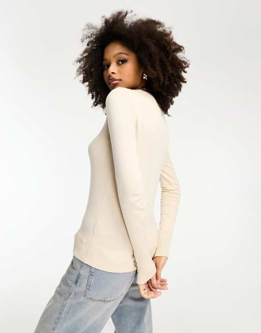Top color crema con cuello redondo de punto fino de River Island, 3 de 4