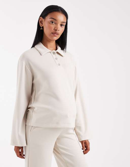 Top color crema con cuello tipo polo de tejido muy suave de Vero Moda Maternity (parte de un conjunto), 1 de 4