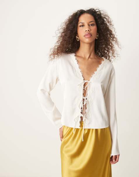 Top color crema de manga larga con lazada delantera de encaje de Abercrombie & Fitch - view 1