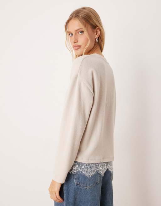 Top color crema de tejido muy suave con ribete de encaje de ASOS DESIGN, 3 de 4