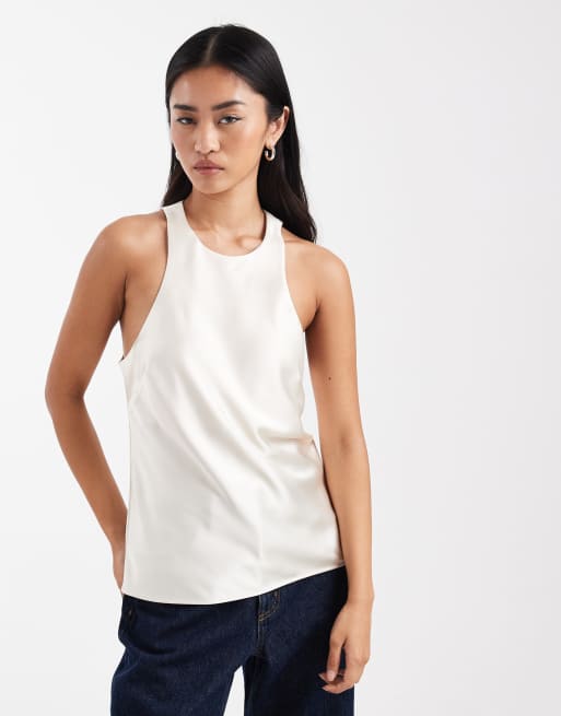 Top color crema de tirantes con espalda de nadadora de satén de ASOS DESIGN