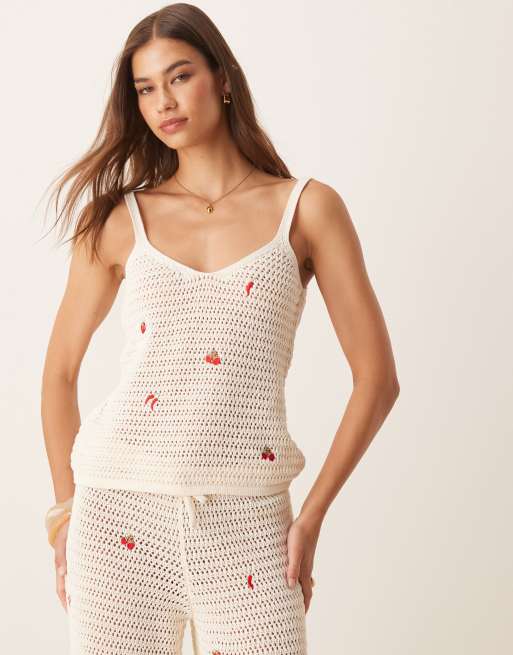 Top color crudo de tirantes con frutas bordadas de punto de ASOS DESIGN (parte de un conjunto)