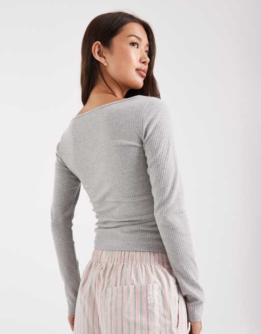 Top color gris claro de manga larga con cuello cuadrado de canalé de Miss Selfridge, 4 de 4
