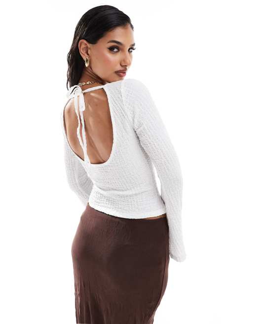 Top color marfil con mangas ángel de tejido texturizado de ASOS DESIGN, 4 de 4