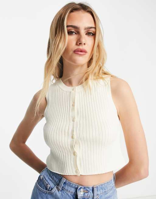 Top color marfil liso sin mangas con botones de punto de canalé de Topshop