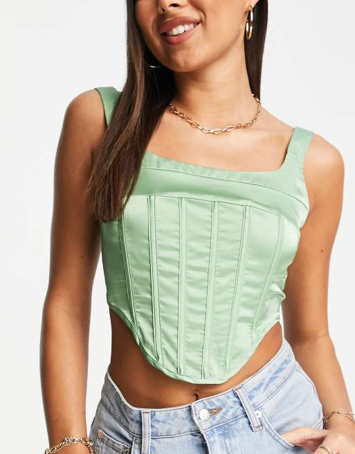 Top color salvia estilo corsé de satén de Femme Luxe