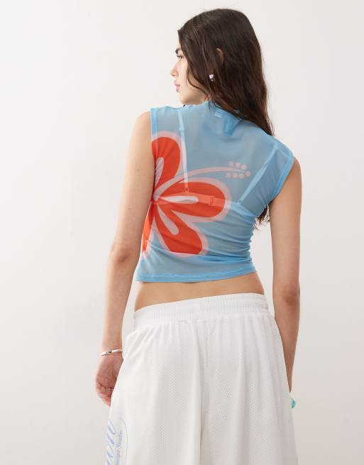 Top con cuello alzado y detalle estampado de malla transparente de COLLUSION, 4 de 4