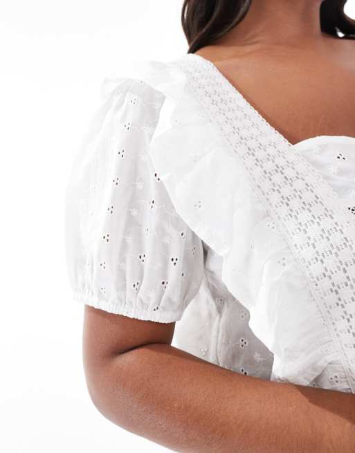 Top con diseño bordado, volantes y cuello cuadrado de ASOS DESIGN Curve, 3 de 4