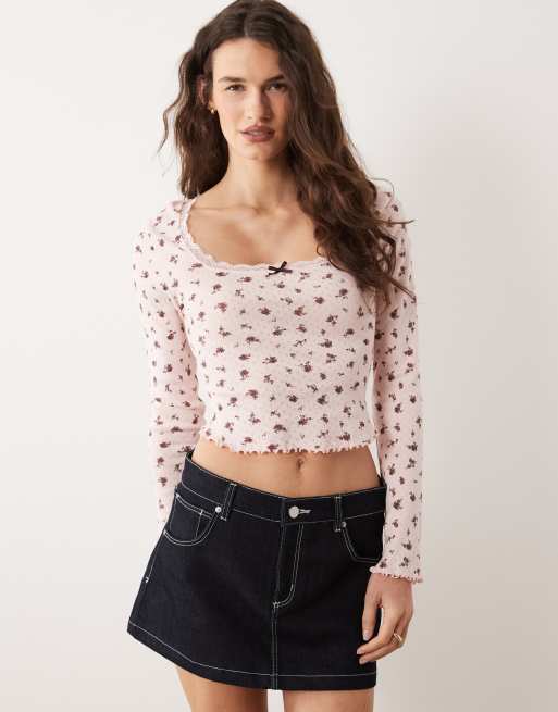 Top con estampado de florecitas y cuello cuadrado de punto pointelle de Miss Selfridge, 2 de 4