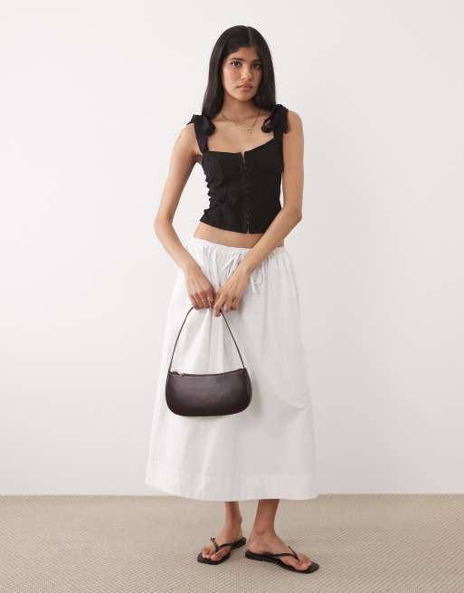 Top corsetero negro con tirantes anudados de Miss Selfridge, 2 de 4