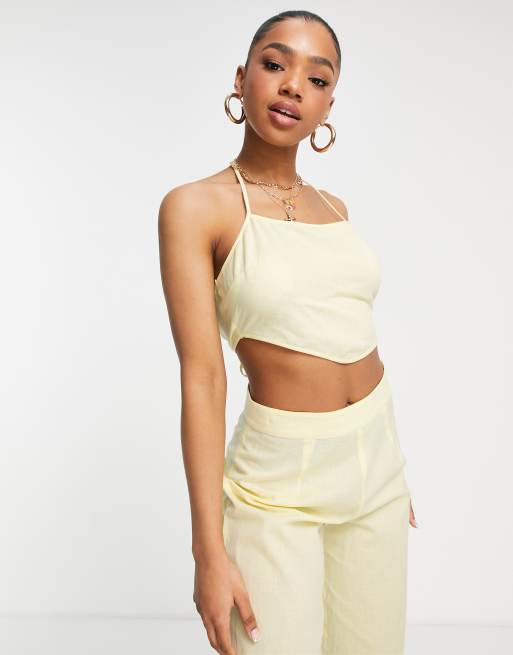 Top corto color limón con cuello halter de mezcla de lino de Miss Selfridge (parte de un conjunto)