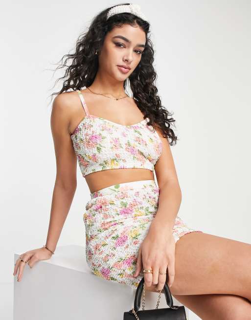 Top corto estilo bralette fruncido con estampado floral de ASOS DESIGN (parte de un conjunto)