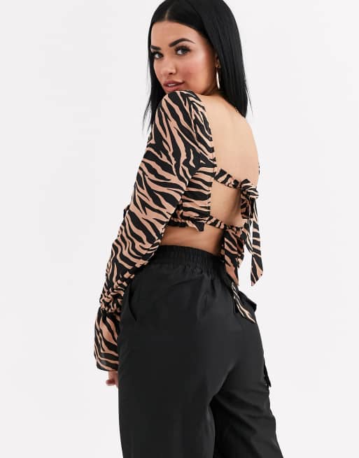 Top fruncido con parte delantera con lazo en estampado de cebra Mist de Tiger | ASOS