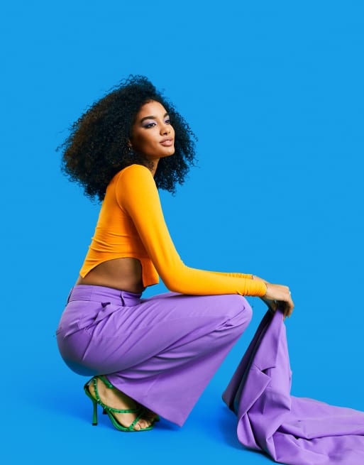 Top corto naranja de manga larga con bajo irregular en los laterales de ASOS DESIGN, 3 de 4