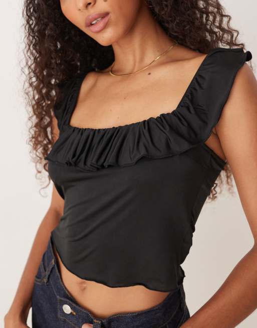 Top corto negro con cuello ancho y volante de ASOS DESIGN, 4 de 4