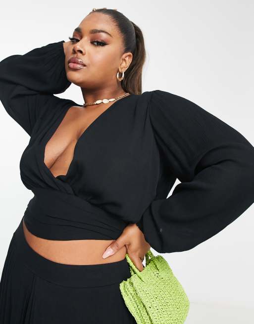 Top corto playero negro de manga larga con diseño cruzado y anudado de ASOS DESIGN Curve (parte de un conjunto) 
