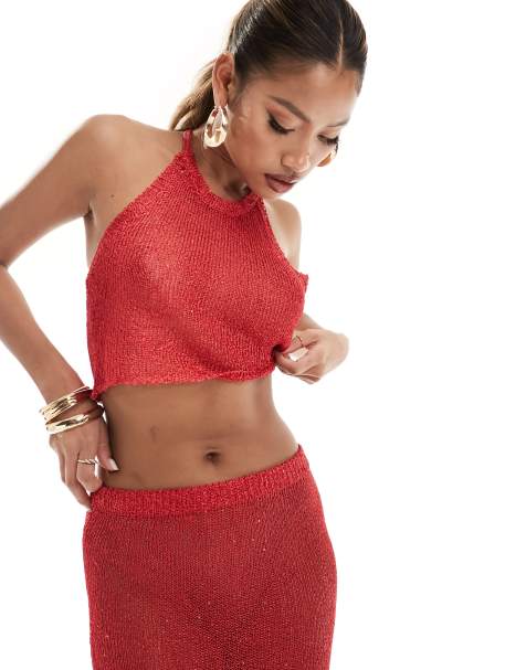 Top corto rojo con cuello halter de punto fino con lentejuelas exclusivo de In The Style x Perrie Sian (parte de un conjunto) - view 1