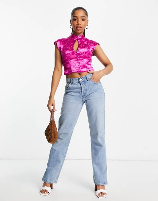 Top corto rosa con abertura vertical y botones en la parte delantera de ASOS DESIGN