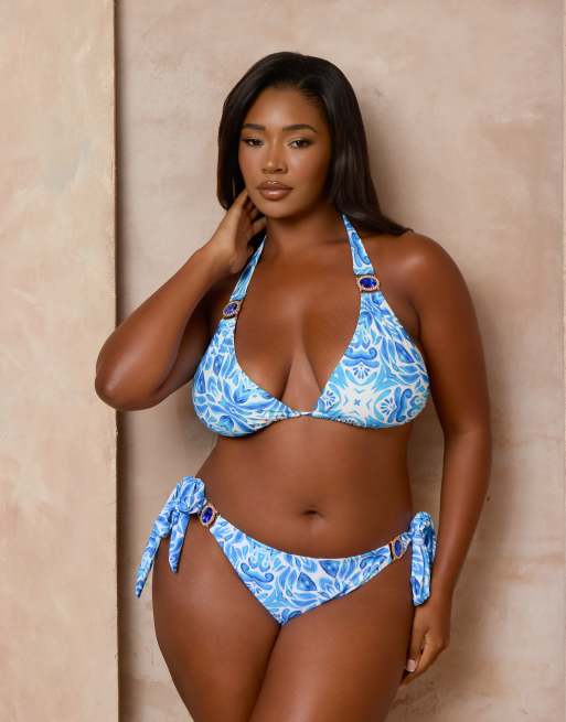 Top de bikini azul triangular con estampado Mykonos de Moda Minx Curve X Alessa Tyrrell-Charles, 4 de 4