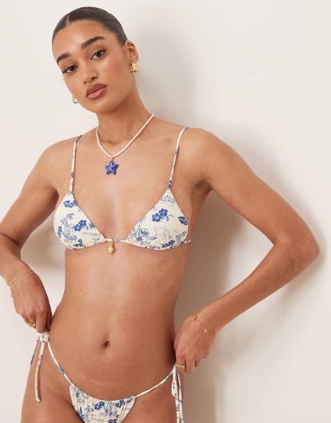 Top de bikini azul y blanco triangular con estampado floral Tia Maria de Wild Lovers - view 1