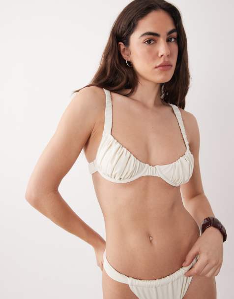Top de bikini color crema con copas fruncidas Mix & Match de Miss Selfridge - view 1