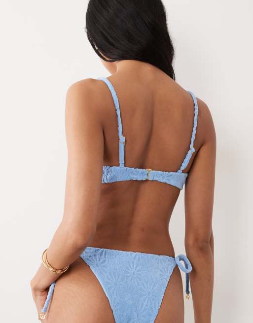 Top de bikini corto azul claro de tejido de rizo texturizado Salty de Wild Lovers, 5 de 5