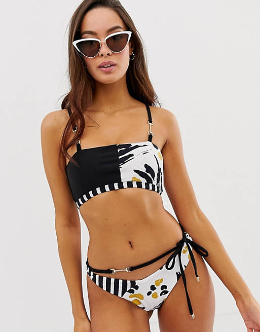 Top de bikini corto con estampado abstracto de River Island