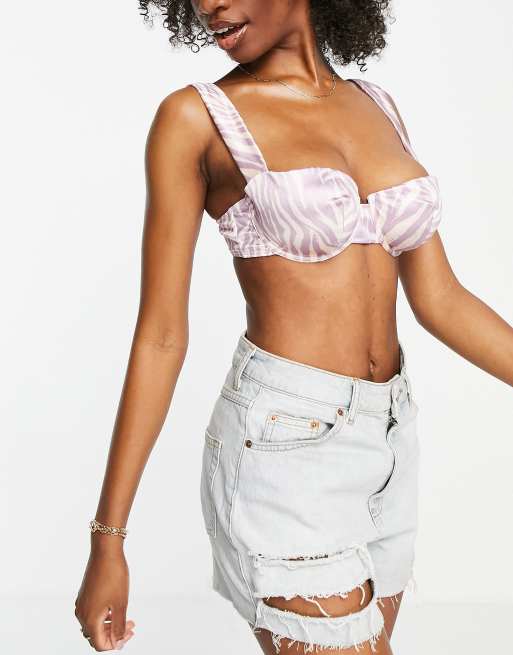 Top de bikini de copas grandes con aros, estampado de cebra y acabado brillante de ASOS DESIGN, 3 de 4