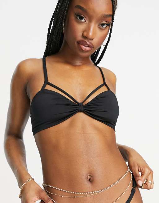 Top de bikini negro minimalista con abertura elegante de ASOS DESIGN ASOS
