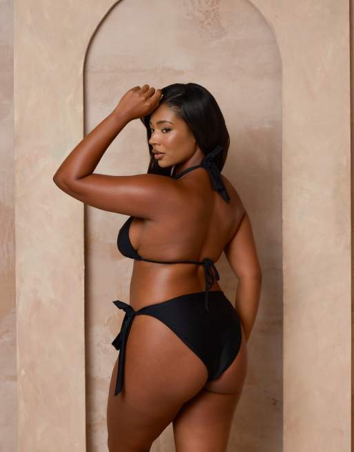 Top de bikini negro triangular con detalle de herrajes efecto fundido de Moda Minx Curve X Alessa Tyrrell-Charles, 3 de 4