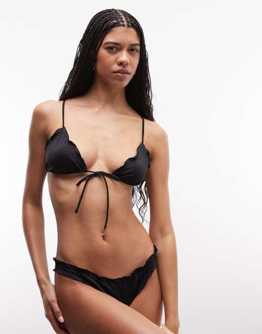 Top de bikini negro triangular con volantes y lazada delantera Mix & Match de Weekday, 4 de 4