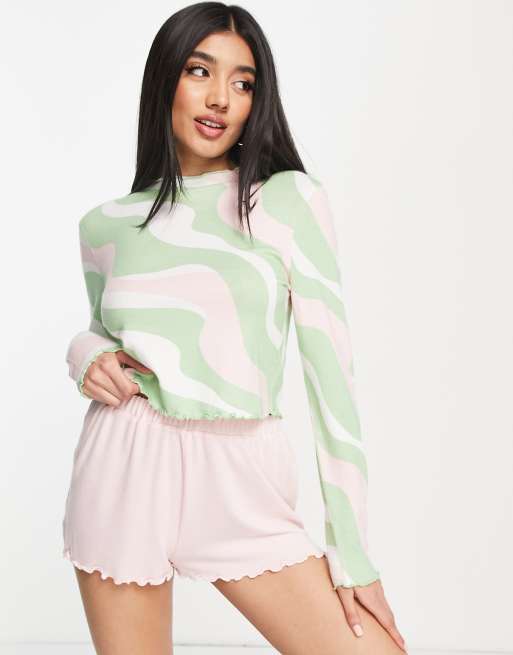 Top de estar por casa multicolor de manga larga con estampado ondulado y bordes ondulados de tejido supersuave Mix & Match de ASOS DESIGN