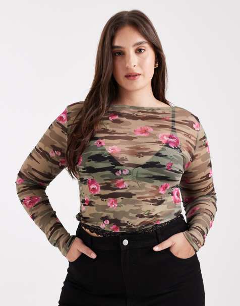 Top de manga larga con estampado de camuflaje y rosas de COLLUSION - view 1