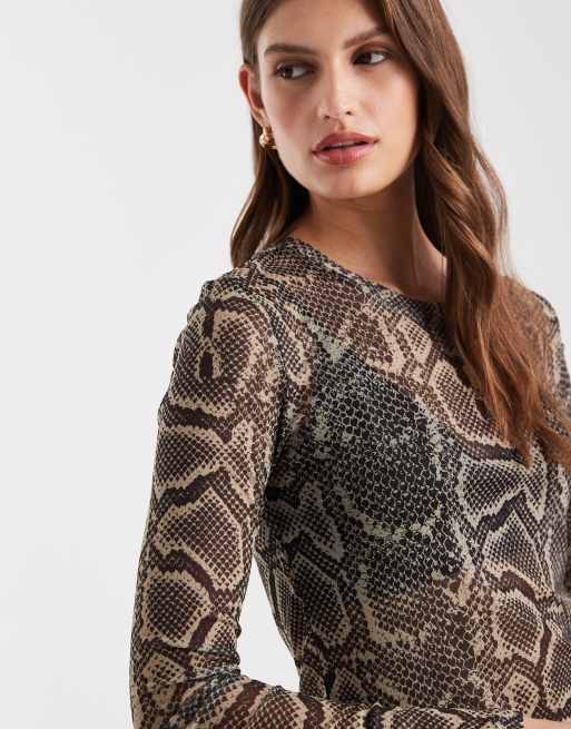 Top de manga larga con estampado de serpiente de malla transparente de Vero Moda, 3 de 4
