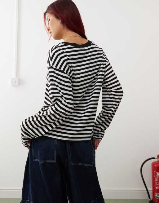 Top de manga larga con rayas en negro y blanco de Monki, 2 de 4
