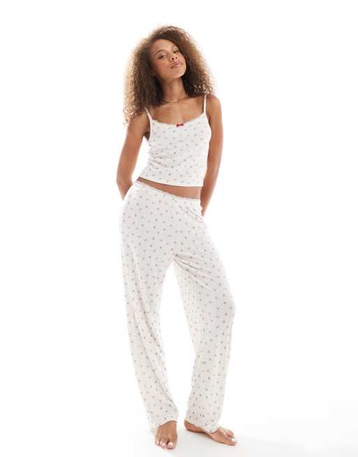 Top de pijama beis de tirantes con estampado de lazos de punto pointelle de Urban Threads, 3 de 4