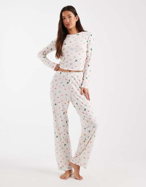 Top de pijama color crema de manga larga para Navidad de punto pointelle de Urban Threads, 2 de 4
